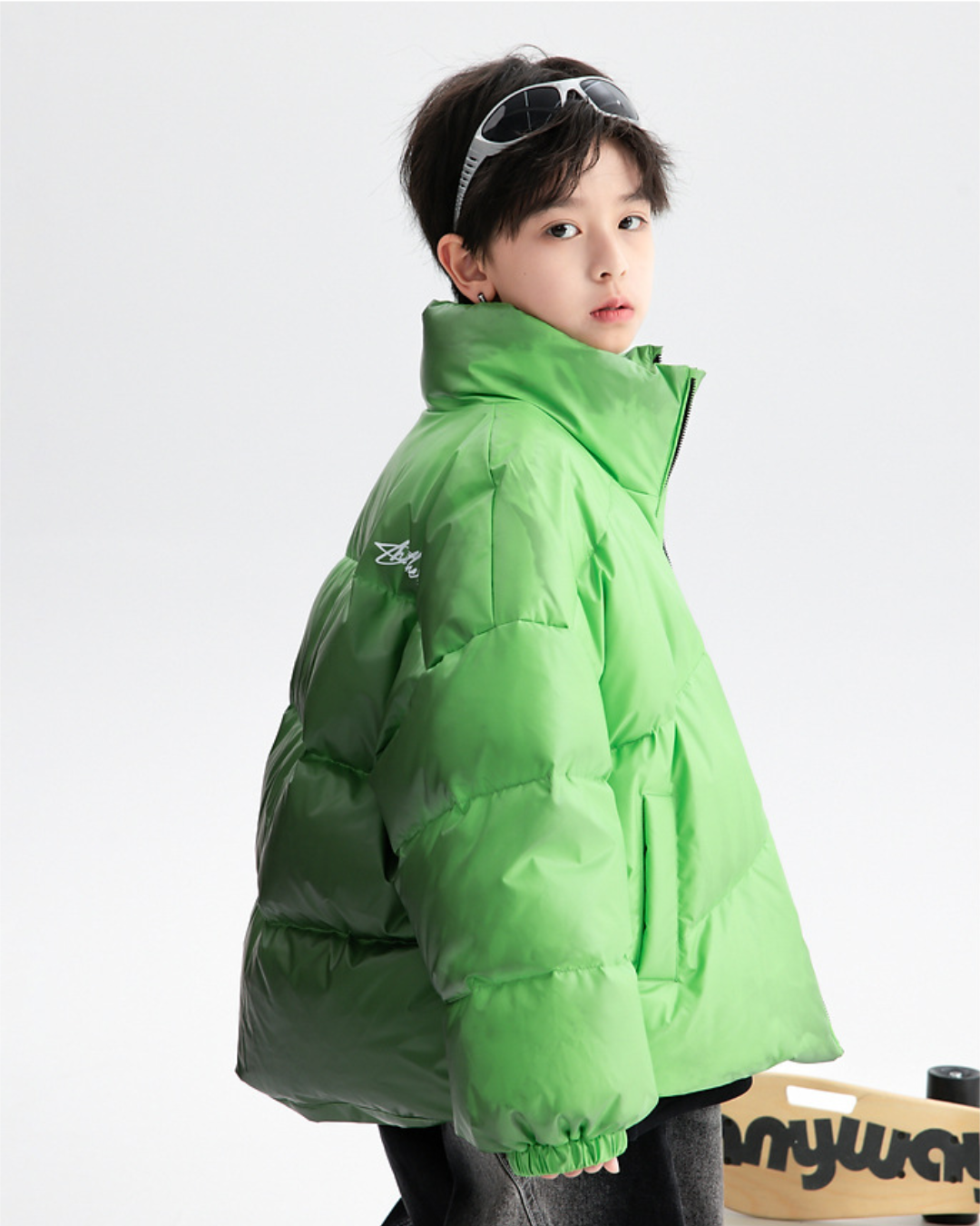 ThermoGlow Puffer with ThermoTint™ Reactive Shell